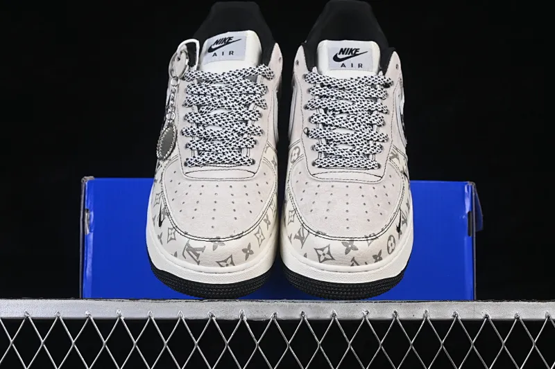 All Categories Nk Air Force 1 Air Force Series Nk Air Force 1 Low Air Force Low Nike Air Force 1'07 Low Gray and White Presbyopic Air Force One Low Casual Shoes SY1388-030